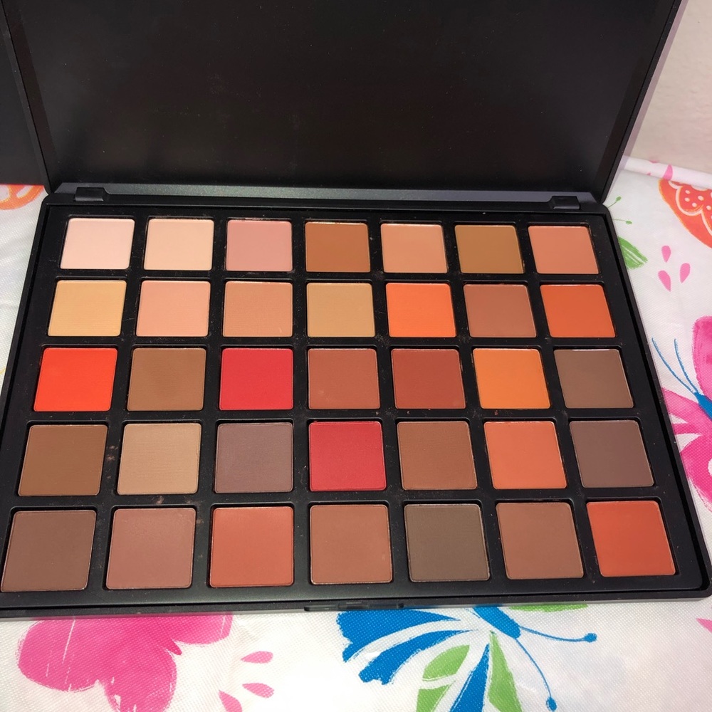 Beauty Creations Sophia Eyeshadow Palette
